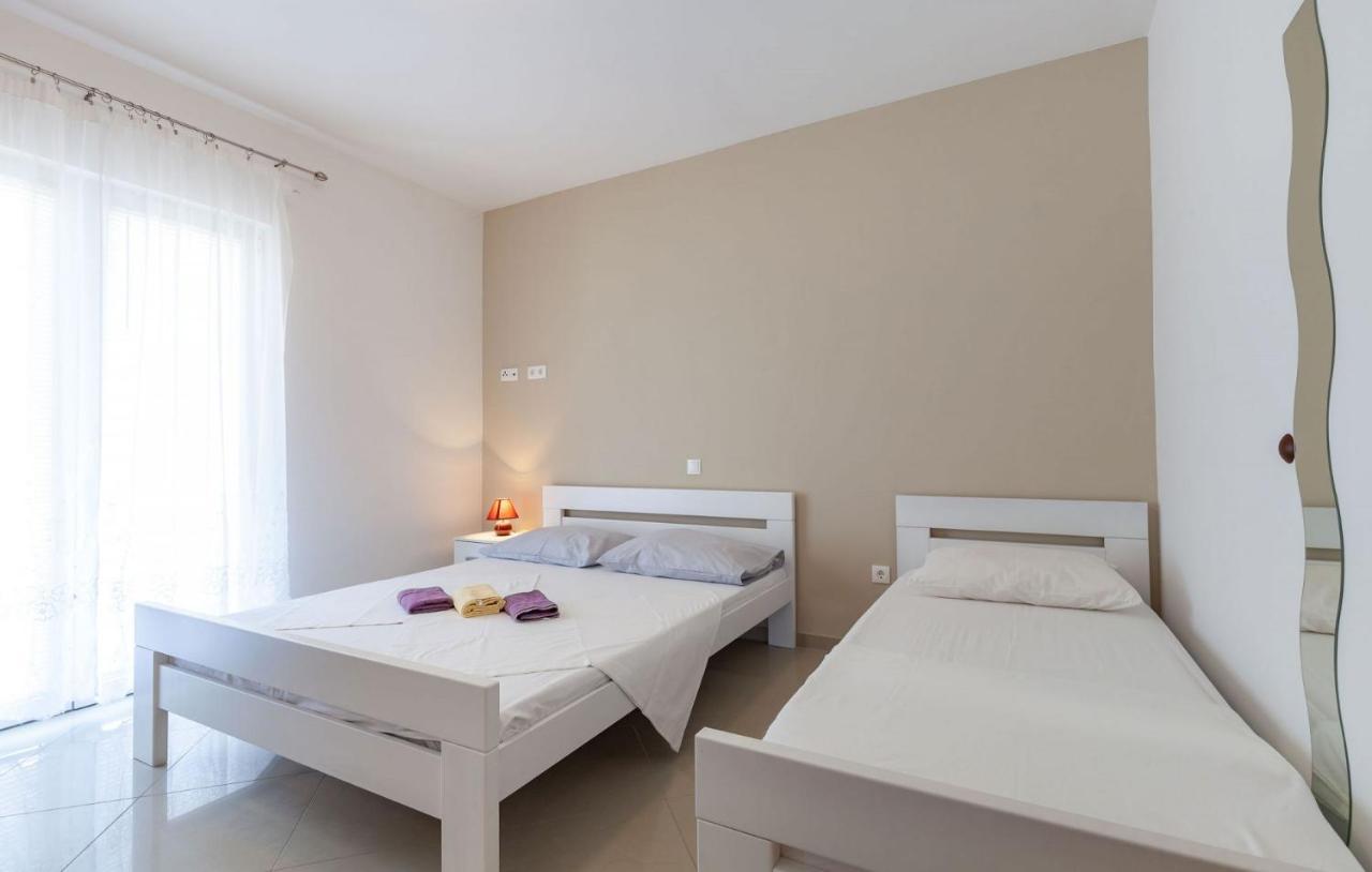 Apartments With A Parking Space Stanici, Omis - 17894 Ngoại thất bức ảnh